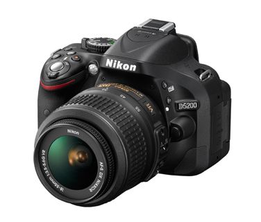D5200 with 18-105mm